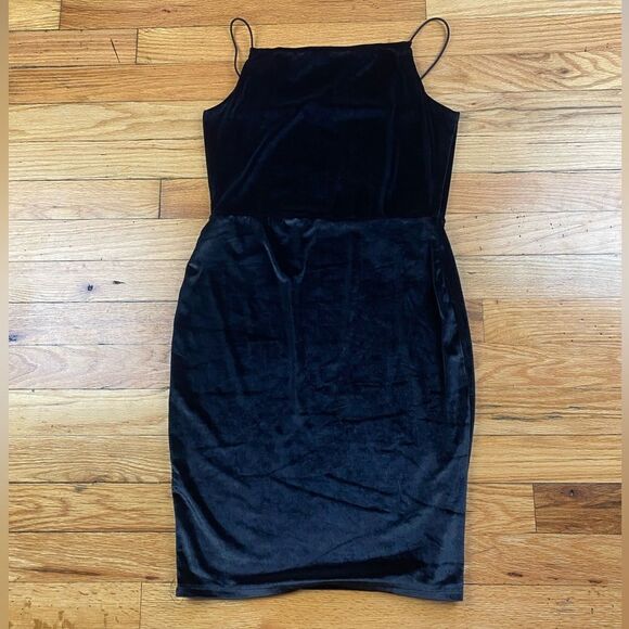 Vintage Wearever Black Velvet Bodycon Dress Size M - Picture 2 of 7